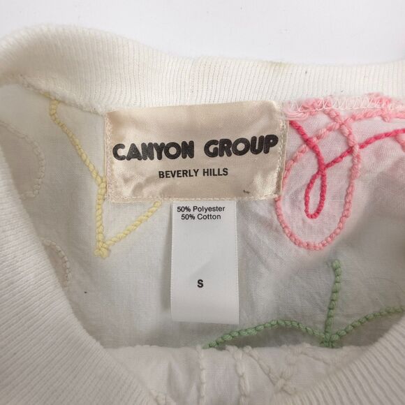 VINTAGE Canyon Group Beverly Hills Chenille Pullover Sweatshirt Wedding Cake Y2k - Picture 2 of 6